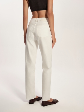 CONTE CON-769 Джинсы straight молочного цвета с необработанным краем