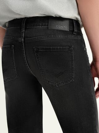 CONTE CNM-02 Чёрные джинсы slim с эффектом потёртостей