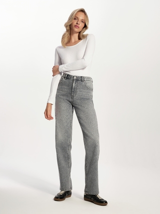 CONTE CON-823 Прямые джинсы серого цвета с эффектом потертостей