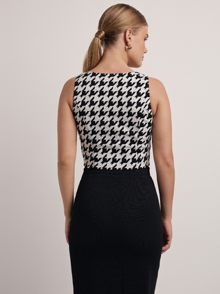 CONTE LTD 2823 Укороченный топ из жаккардового полотна «в гусиную лапку»