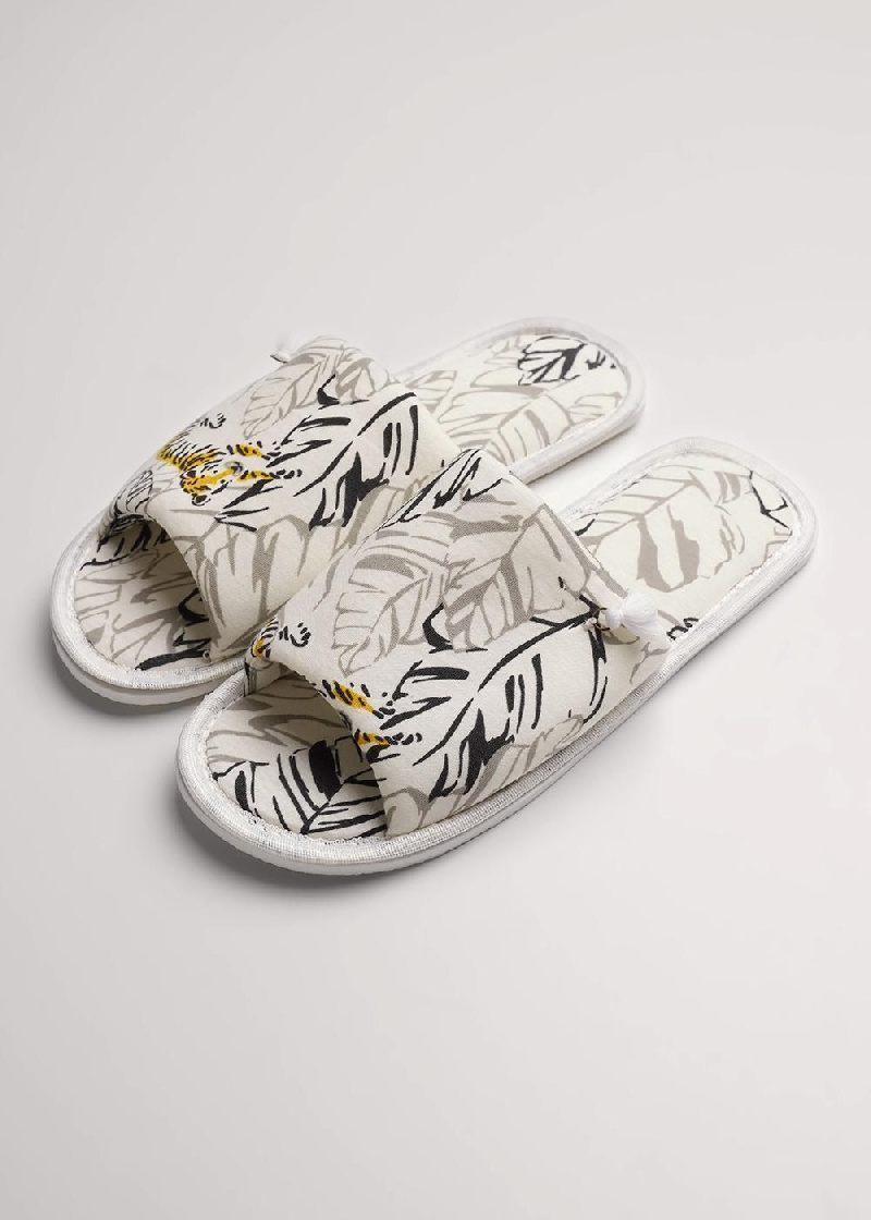 Пантолеты женские