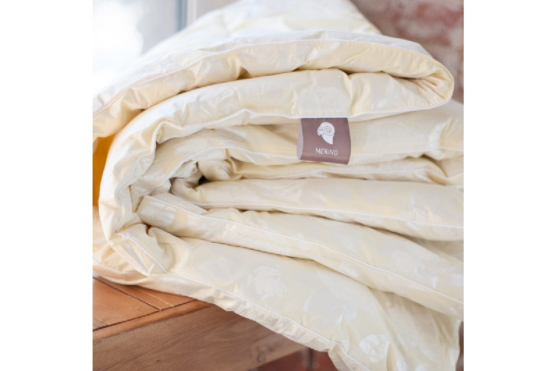 Одеяло 200х220