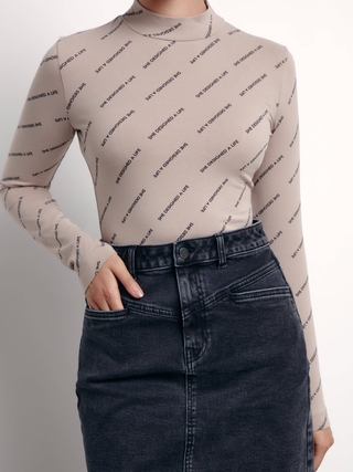 CONTE LBD 1776 Боди из хлопка с воротником-стойкой и рисунками "Moon"