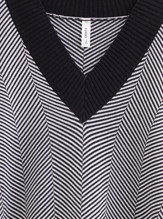 CONTE Жилет объемного силуэта с жаккардовым переплетением LDK 2393