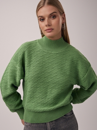 CONTE Укороченный свитер объемного силуэта с фактурным переплетением LDK 23100