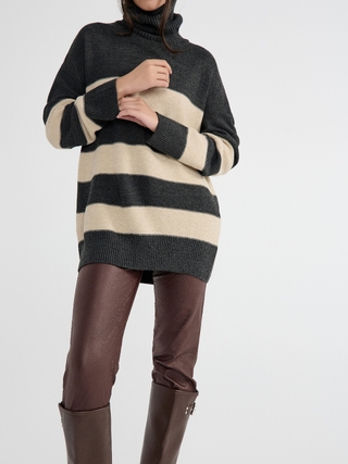 CONTE Джемпер объемного силуэта с отложным воротом-стойкой LDK 23107