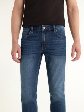 CONTE CNM-04 Джинсы slim из eco-friendly денима с эффектом потёртостей