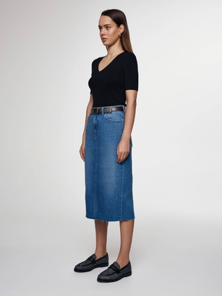 CONTE CON-633 Джинсовая юбка-midi с разрезом и необработанным краем CONTE CON-633 Джинсовая юбка-midi с разрезом и необработанным краем